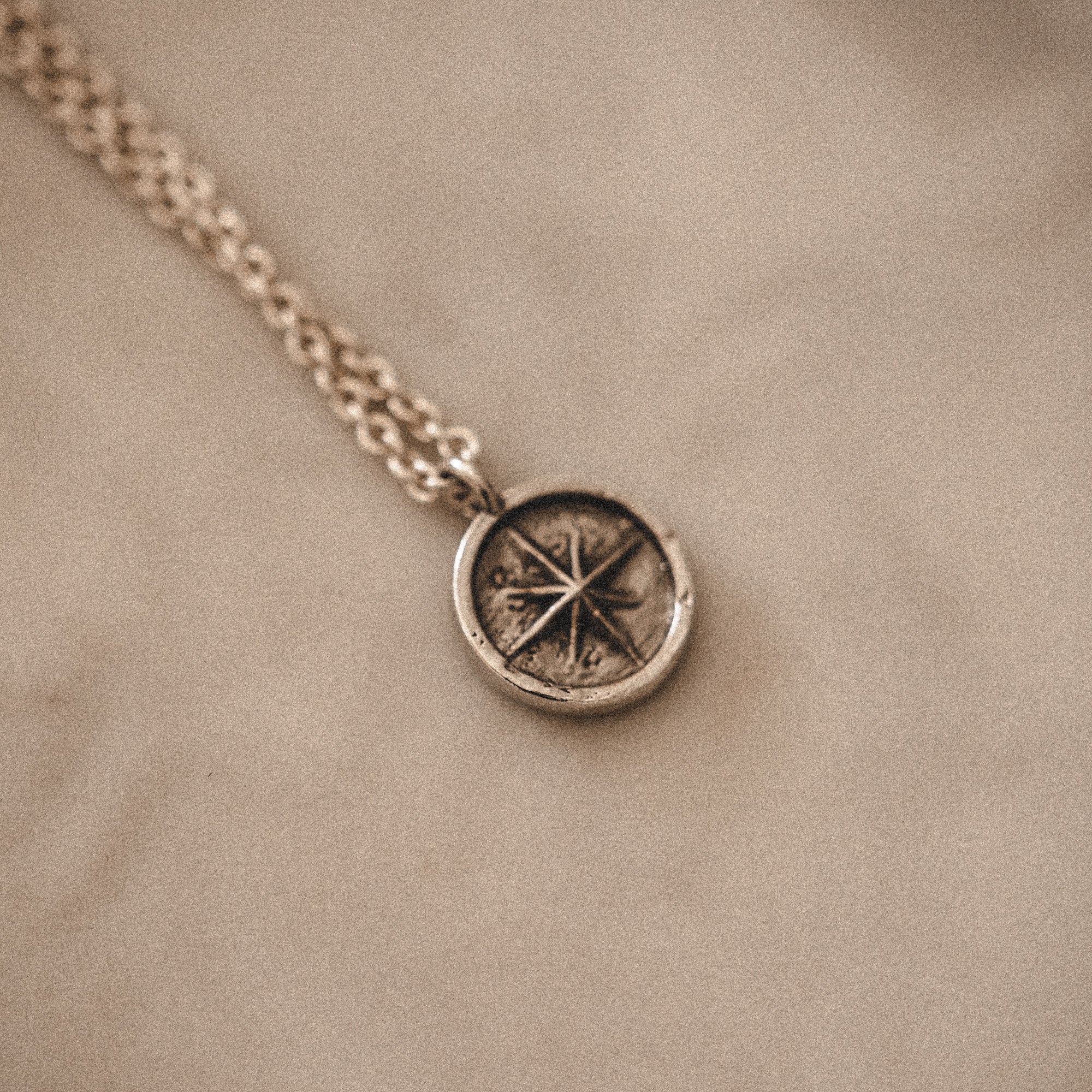 The Wayfarer + Chain